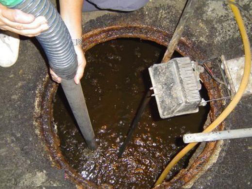 盘龙隔油池清理