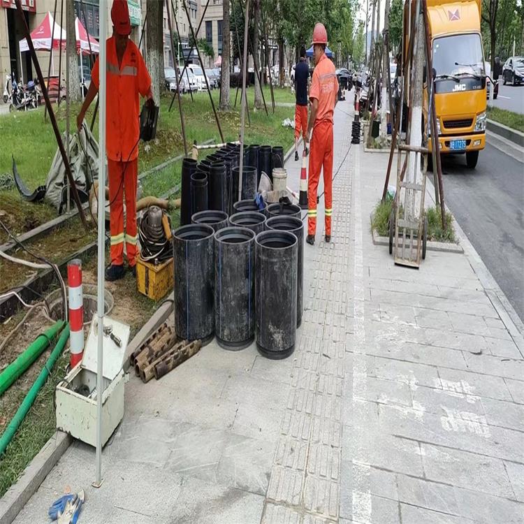 盘龙管道短管置换修复