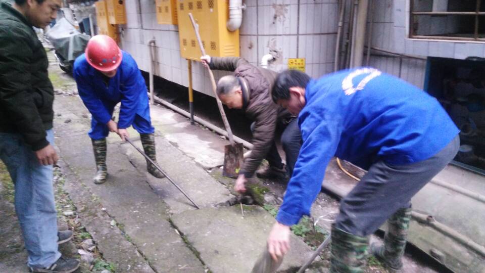 盘龙清掏化粪池、管道疏通一站式服务<高效><技术><可靠>